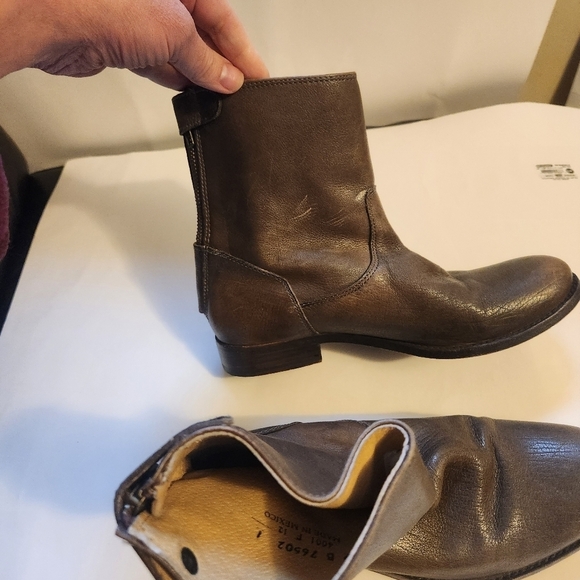 Frye boots size 7 in EUC - Picture 6 of 10